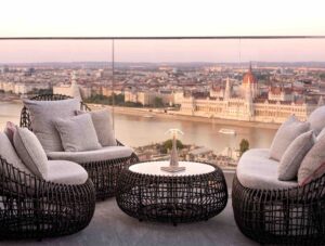 Dachbars in Budapest
